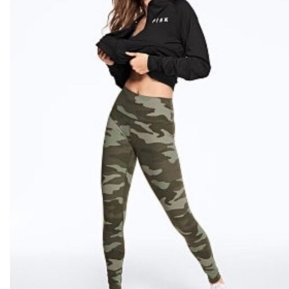 Victoria’s Secret Pink Camo Ultimate Leggings Like New - Picture 1 of 7